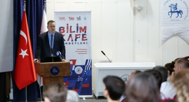 DEÜ’de Geleceğin Meslekleri Masaya Yatırıldı