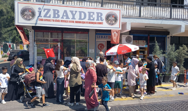 İZBAYDER'den Bayraklı'da Kesintisiz Gönül Seferberliği