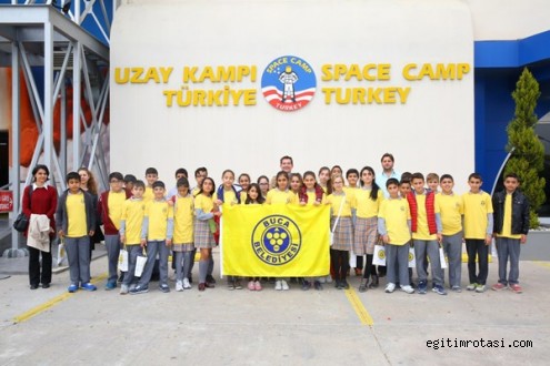 Bucalı çocukların keyifli uzay macerası