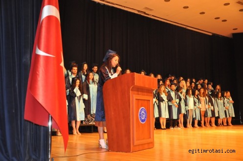 Ege Üniversitesi sosyologlarını mesleğe uğurladı