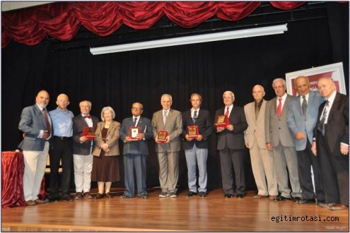 İKLEV Karşıyaka Lisesi Eğitim Vakfından geleneksel vefa günü