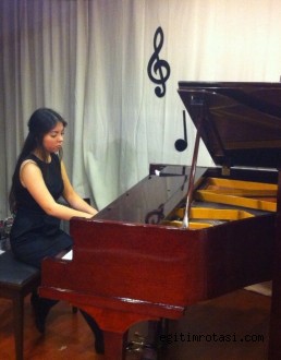 İtk Fen Lisesi Öğrencisi Selin’in Müzik Alanındaki Başarısı