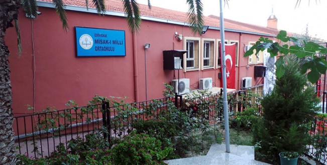 İzmir Misak-ı Milli Ortaokulunuın E-Twinning Englisch Olimpiyc Başarısı