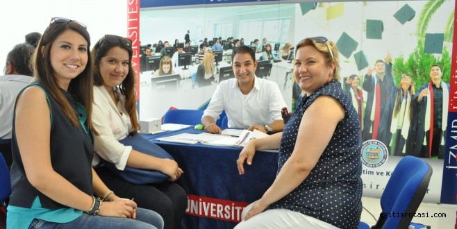 İzmir Üniversitesi’nde kayıtlara özel konforlu hizmet