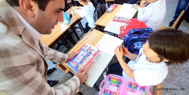 Kemalpaşalı Minikler Okuma-Yazma Öğreniyor