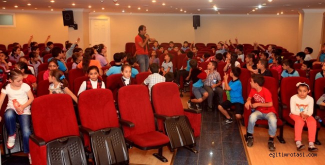 Masal Çarşambaları 6 yaşında