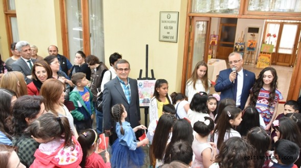 Minik Yüreklerden 23 Nisan’a Özel Resim Sergisi