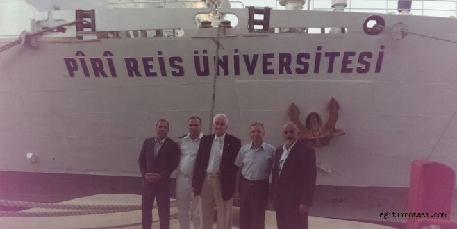 Piri Reis Üniversitesi Gemisi İzmir’de