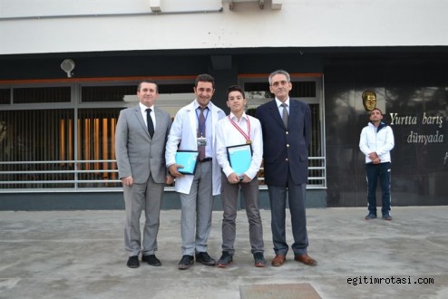 Rota Koleji’ne Samsung Geleceğin Mucitleri Yarışması’ndan Ödül…