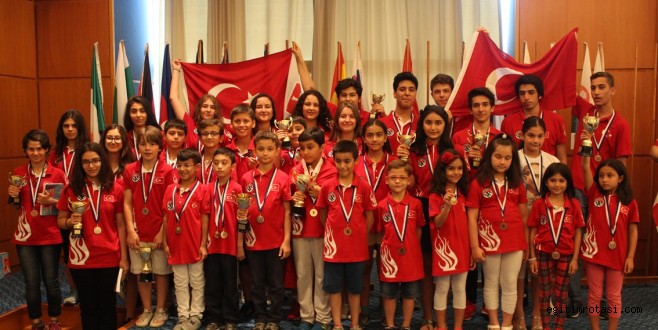 Satrançta Türkiye’ye Madalya Yağmuru